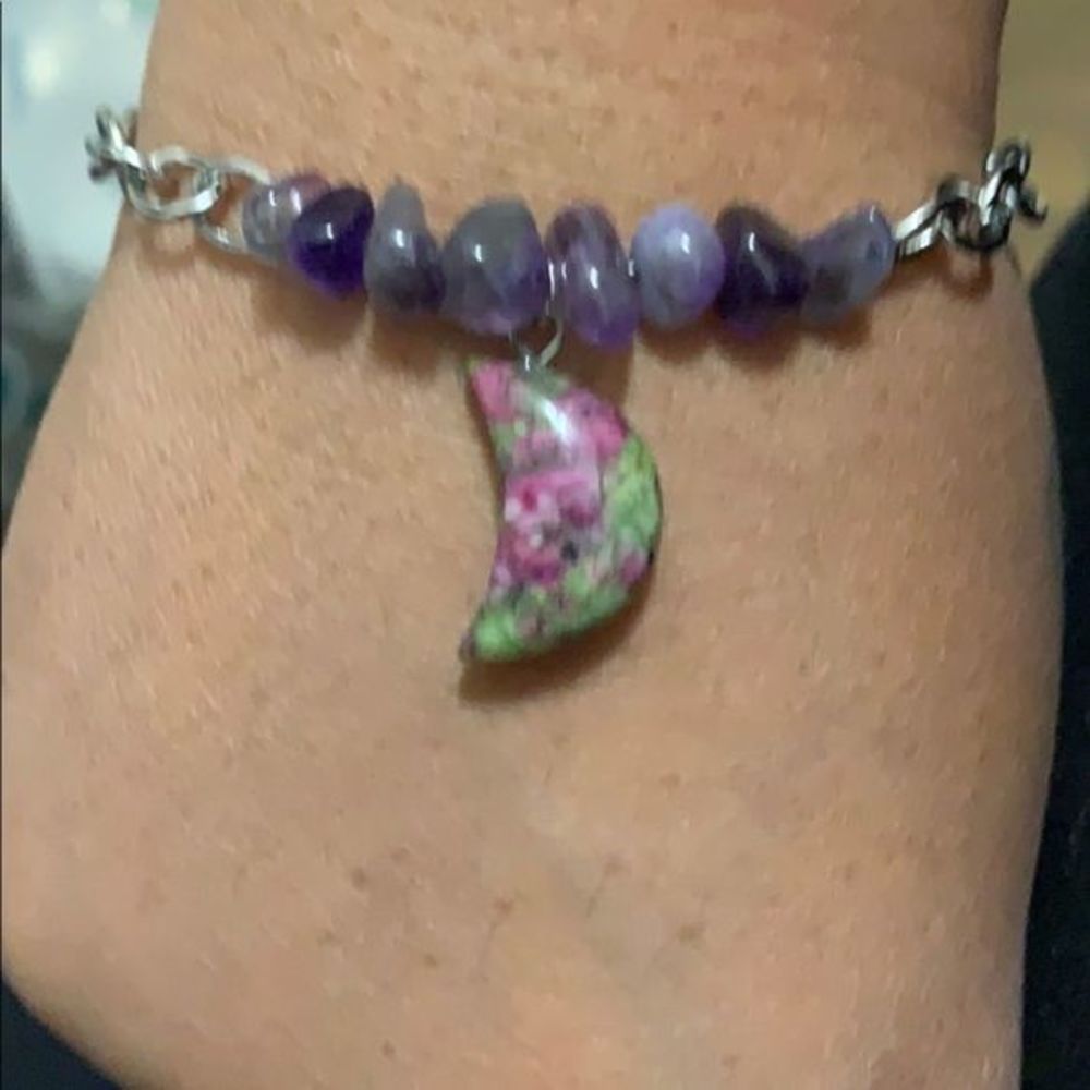 Amethyst crescent moon toggle - Picture 5 of 7